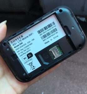 Mặt sau của Phát Wifi Từ Sim 4G E90, 272 150Mbpsa