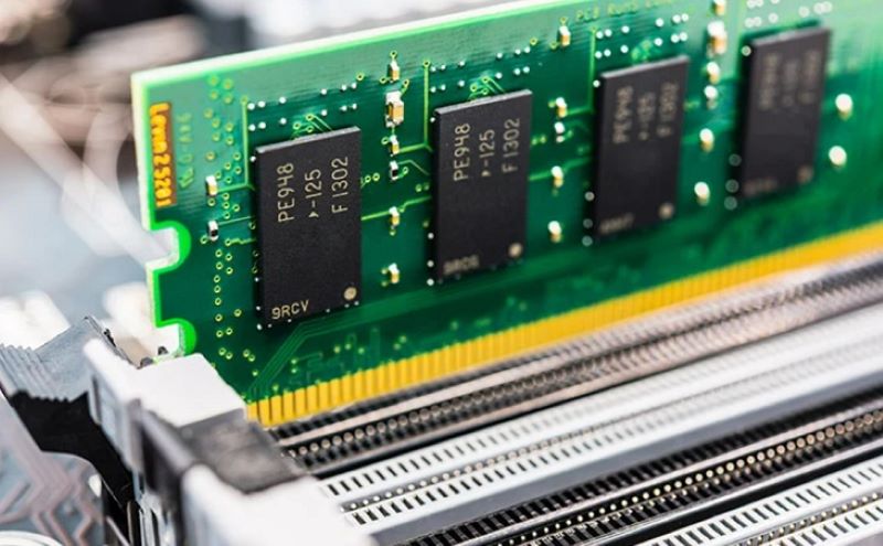 Không thể gắn Ram desktop vào laptop Không thể gắn Ram desktop vào laptop